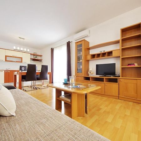 Apartmani Emili Sukošan Buitenkant foto