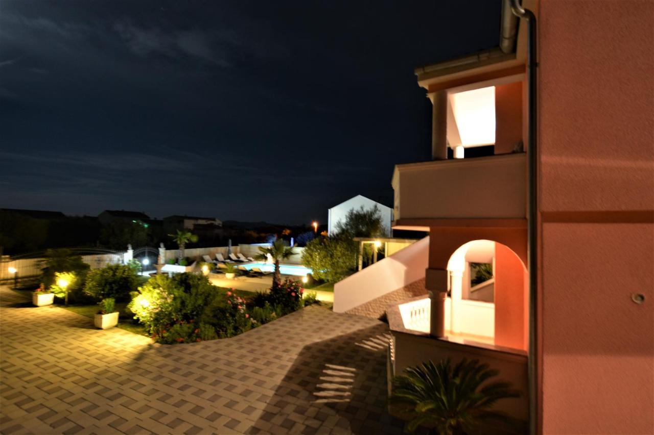 Apartmani Emili Sukošan Buitenkant foto