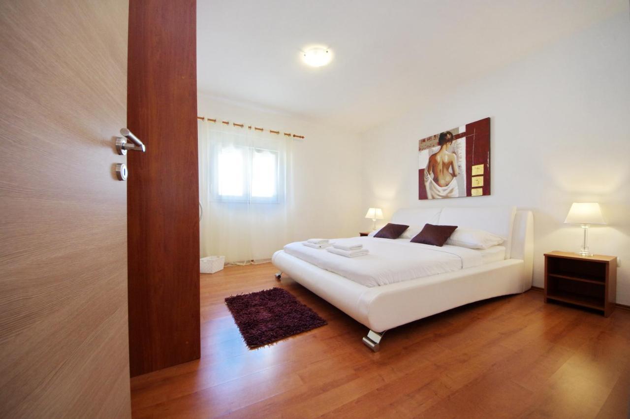 Apartmani Emili Sukošan Buitenkant foto