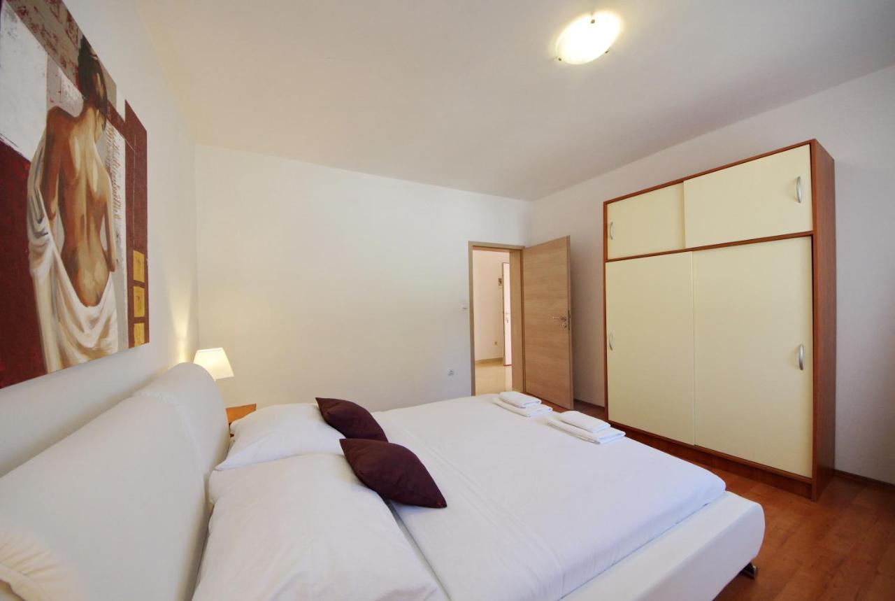 Apartmani Emili Sukošan Buitenkant foto