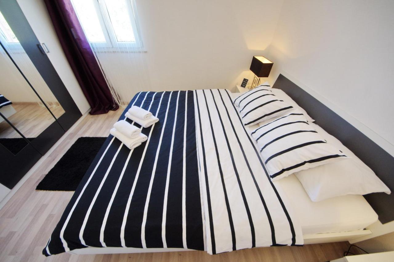Apartmani Emili Sukošan Buitenkant foto